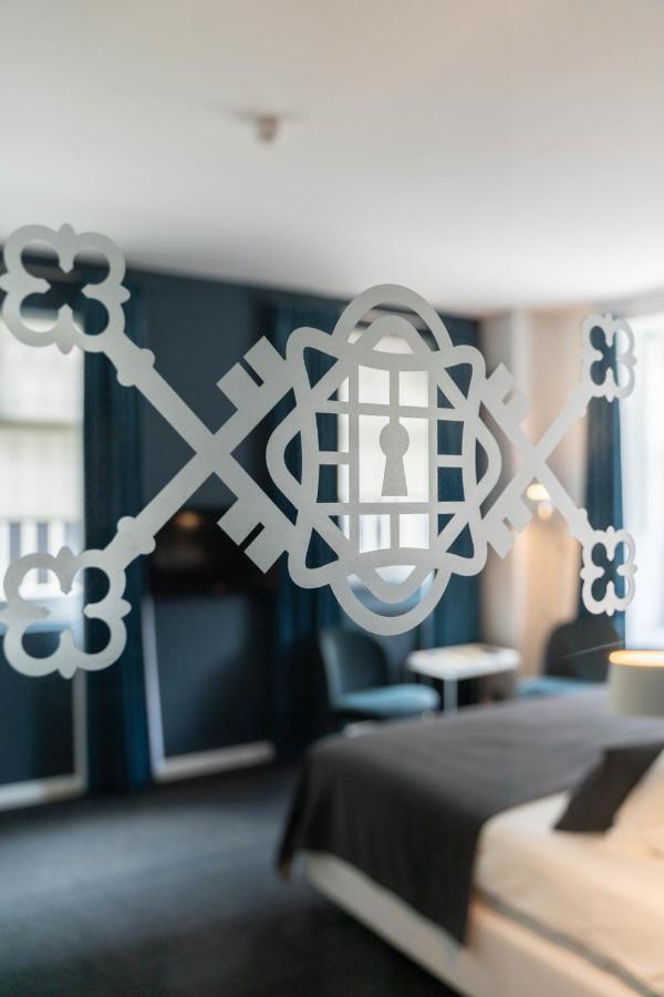 Het Arresthuis Roermond Exterior photo Logo of the hotel