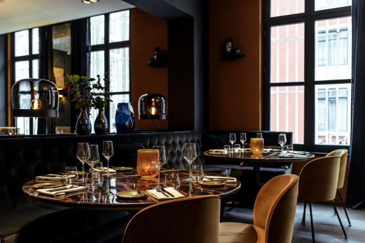 Het Arresthuis Roermond Exterior photo Restaurant interior