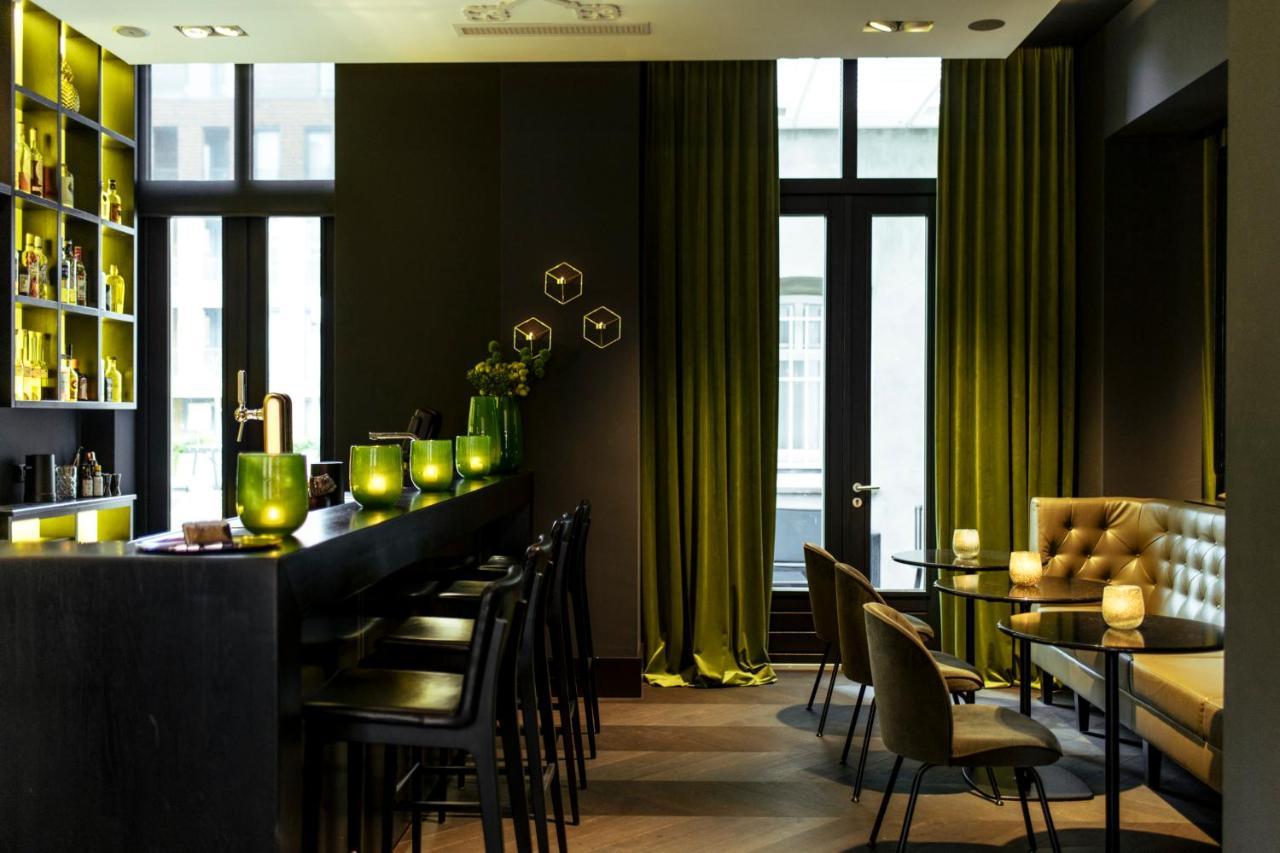 Het Arresthuis Roermond Exterior photo The bar at the Hotel 87